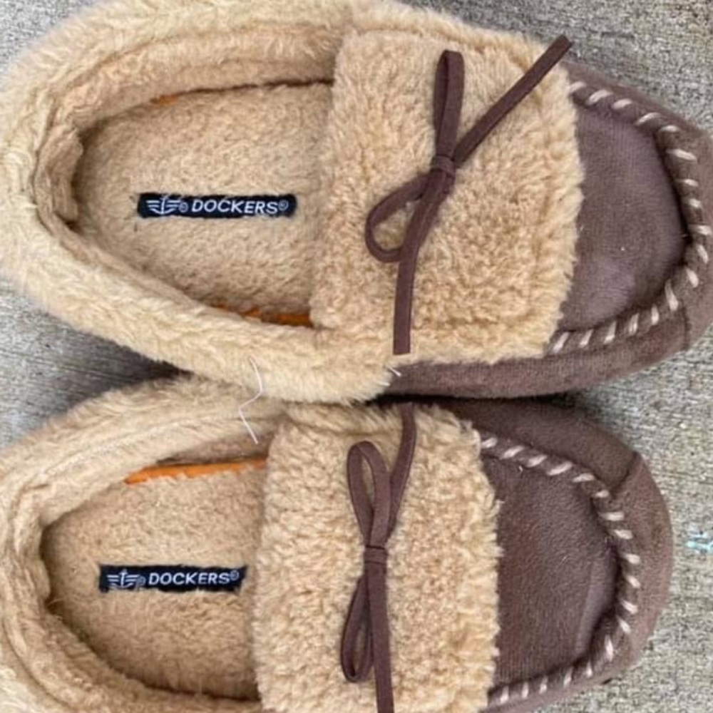 ⚾️🏈🐝 Dockers Kids Slippers (13/1)🏈‼️ - Picture 1 of 2